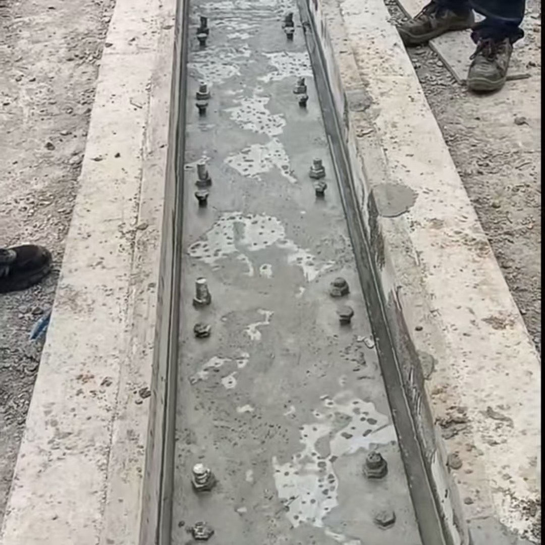 南川港口码头起重机龙门吊重型机械设备稳固用早强快凝轨道胶泥